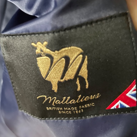 3 Piece Suit 100 percent wool - Picture 5 of 11